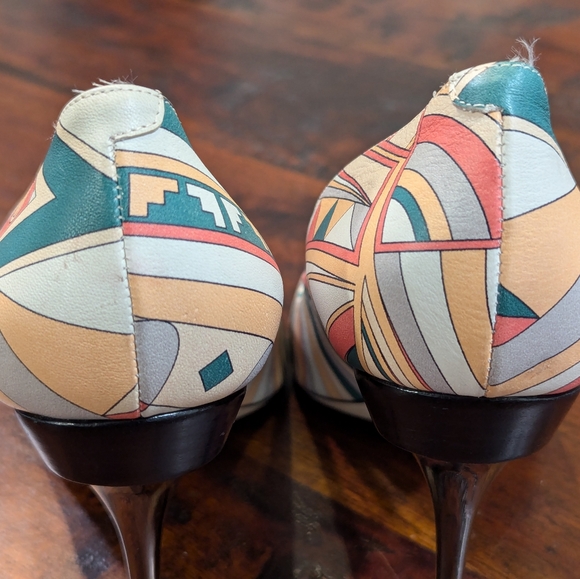 Rare Emilio Pucci leather pumps Peep Toe Art Deco Size 40 Signature Pattern - Picture 11 of 13